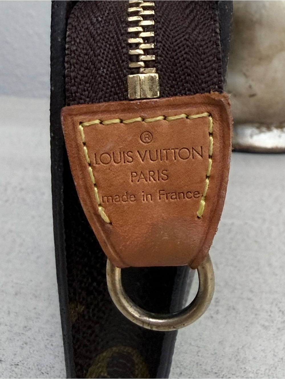 LOUIS VUITTON Monogram Bucket Pouch PM - Picture 9 of 11